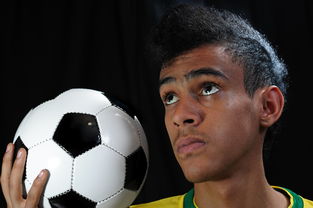 开云电竞-NBA最佳新秀竞争激烈 三人数据旗鼓相当，nba最佳新秀含金量